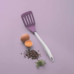 espatula com serrilha tramontina movin em nylon com cabo de aco inox lilas 58641 02