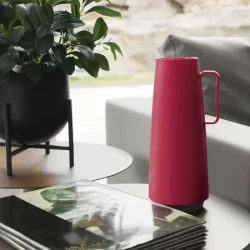 Alternative view of ترمز شاي ترامونتينا إكساتا الحراري من البلاستيك الأرجواني مع أمبولة زجاجية سعة 1 لتر