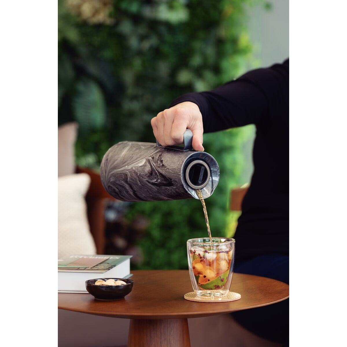 ترمز شاي 1 لتر داخل زجاجي من ترامونتينا لون الرخام الرمادي 2 ترمز شاي 1 لتر داخل زجاجي من ترامونتينا لون الرخام الرمادي - الصورة 2