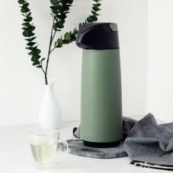 ترمز ترامونتينا إكساتا البلاستيكي مع أمبولة زجاجية  سعة 1.8 لتر لون اخضر مع مكبس للضغط