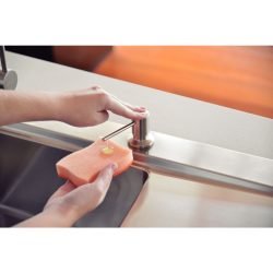 ضاغطة صابون سائل ترامونتينا من الستانلس ستيل المقاوم للصدأ سعة 500 مل مع وعاء بلاستيكي